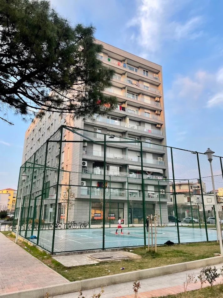 Tirane, jepet me qera apartament 2+1+Ballkon Kati 2, 105 m² 750 € (Fiori di Bosco, Don Bosko)