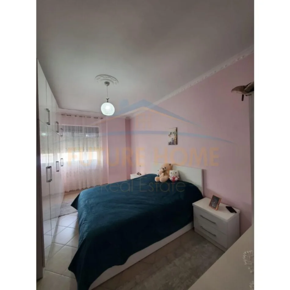 Tirane, shitet apartament 1+1 Kati 5, 55 m² 73.000 € (FRESK)