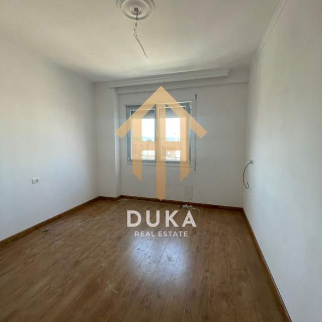 Tirane, jepet me qera apartament 2+1+BLK Kati 6, 85 m² 450 Euro (Ali Demi)