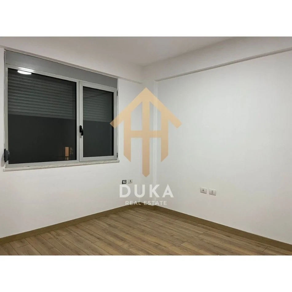 Tirane, jepet me qera apartament 2+1 Kati 7, 90 m² 500 € (Rruga e Dibres)