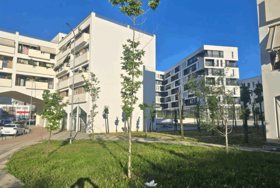 Tirane, jepet me qera apartament 2+1 Kati 5, 115 m² 500 € (Rruga 5 Maji)