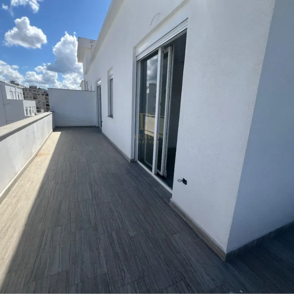 Tirane, shitet apartament 2+1+Ballkon Kati 6, 76 m² 137.000 € (Astir)