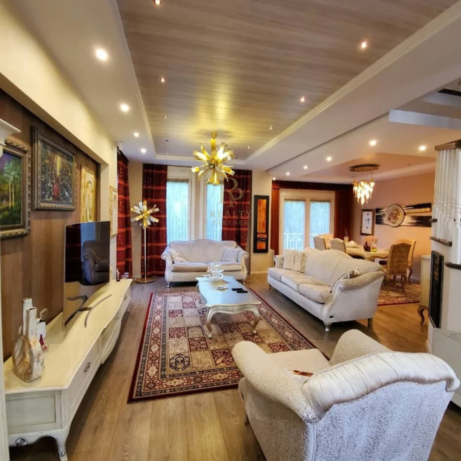 Tirane, jepet me qera Vile 5+1+Ballkon Kati 4, 600 m² 5.000 € (TEG)