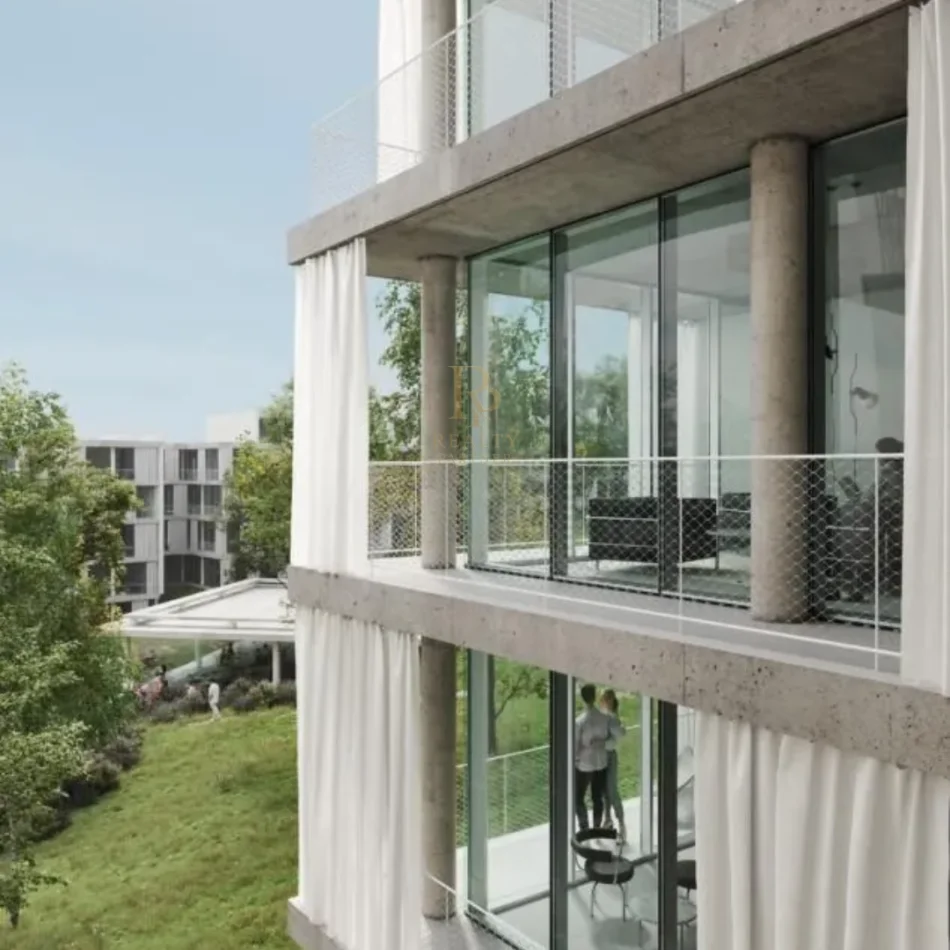 Tirane, shitet apartament 3+1+Ballkon Kati 1, 173 m² (TEG)