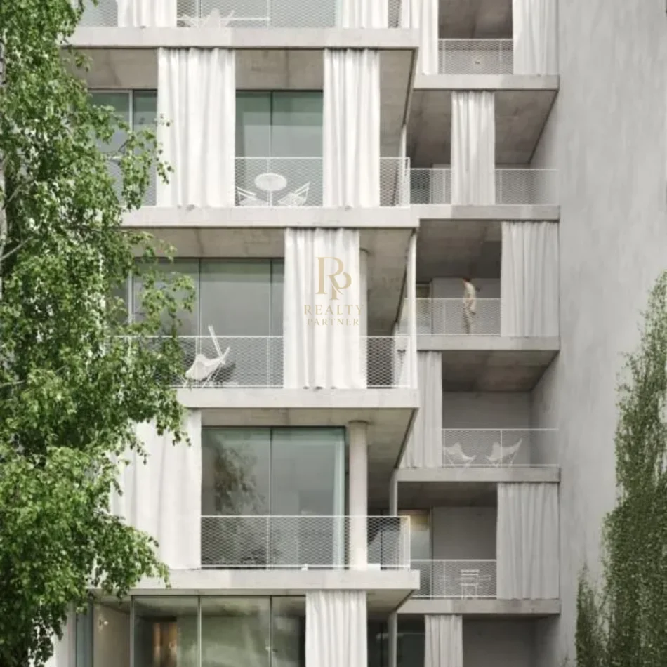 Tirane, shitet apartament 3+1+Ballkon Kati 1, 173 m² (TEG)