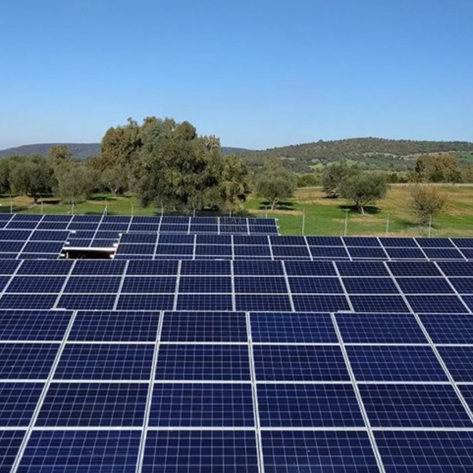 Tepelene, shitet toke , 700.000 m² 2.100.000 € (Tepelene)