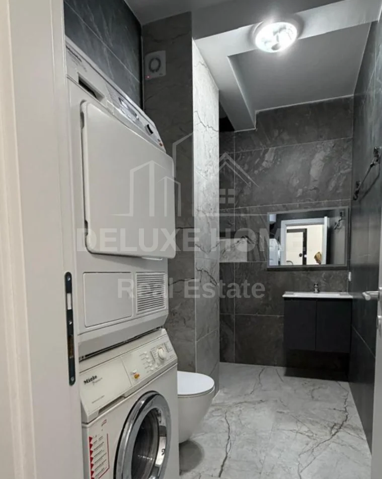 Shqiperi, jepet me qera apartament 1+1 Kati 7, 65 m² 600 € 