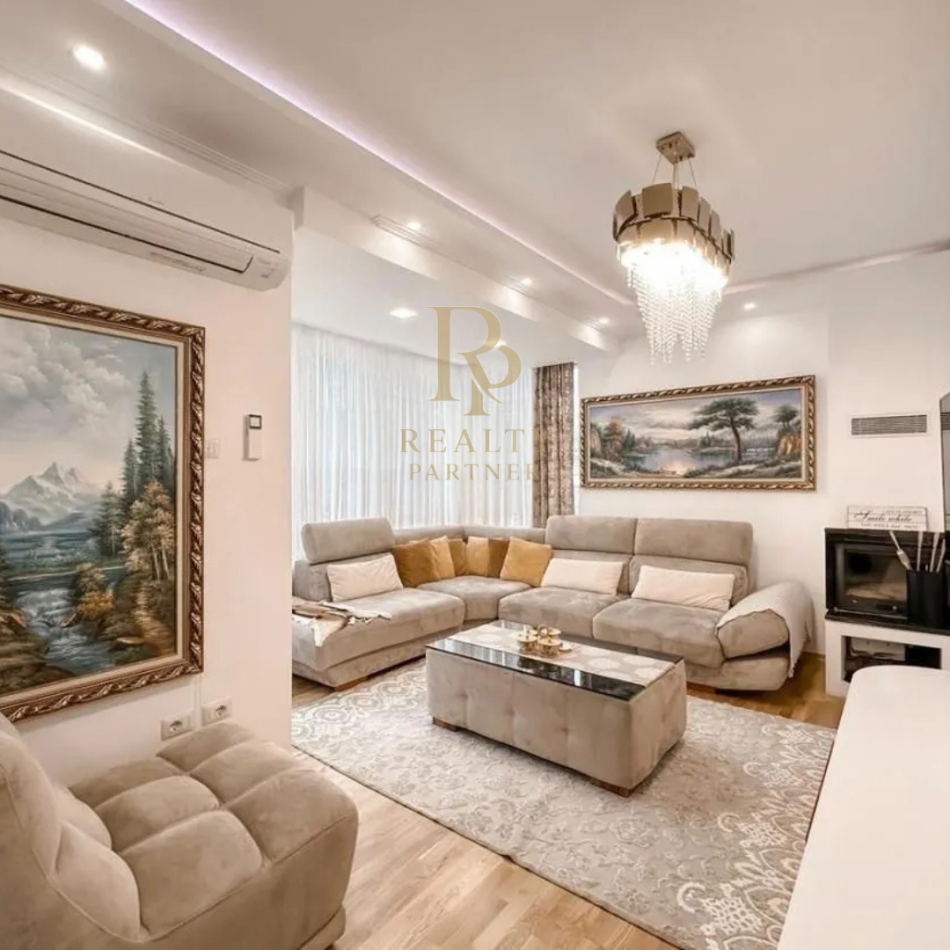 Tirane, shitet apartament 3+1+Ballkon Kati 4, 123 m² 250.000 € (Kopeshti Botanik)