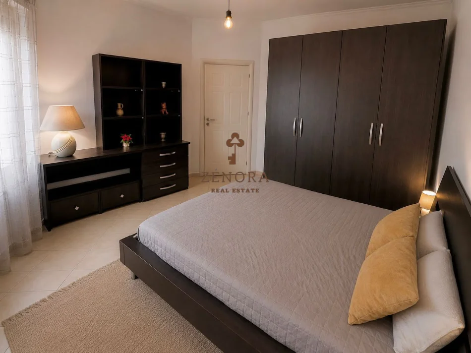 Tirane, jepet me qera apartament 2+1+Ballkon Kati 2, 186 m² 500 € (Fresku)