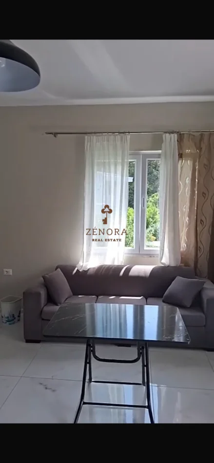 Tirane, jepet me qera apartament 3+1+Ballkon Kati 1, 134 m² 550 € (Rruga e Elbasanit)