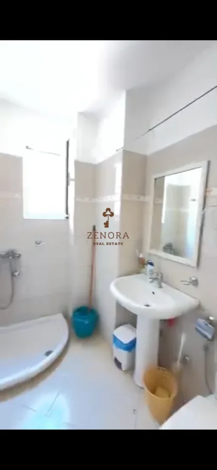 Sarande, shitet apartament 2+1+Ballkon Kati 1, 68 m² 140.000 € (Rruga Butrinti)