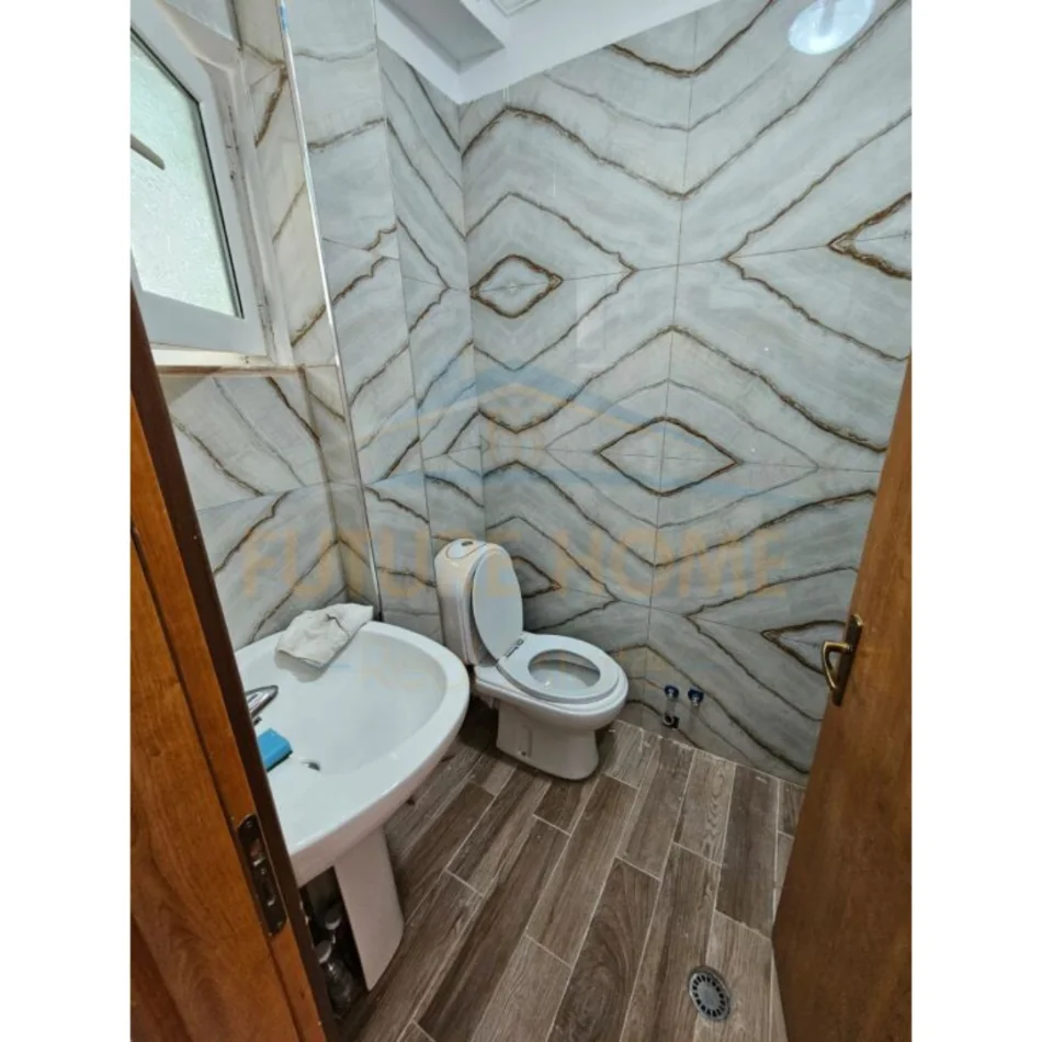 Tirane, shitet apartament 1+1 Kati 1, 60 m² 77.000 € (Fresk)
