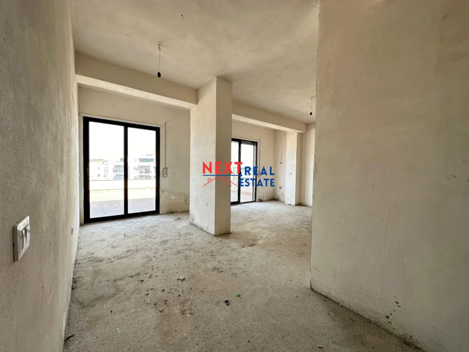 REZERVO PRONEN VETEM ME 500€! SHITET PAPAFINGO 2+1 NE VLORE-SKELE