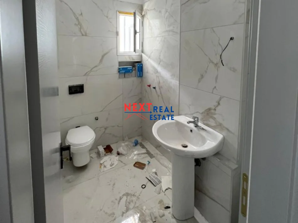 REZERVO PRONEN VETEM ME 500€! Vlore, shitet apartament 1+1+BLK Kati 3, 60 m², 108.000 Euro (Uje i Ftohte)
