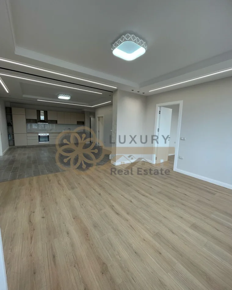 Tirane, shitet apartament 3+1+Ballkon Kati 5, 164 m² 280.000 € (Rr Arkitekt Sinani)