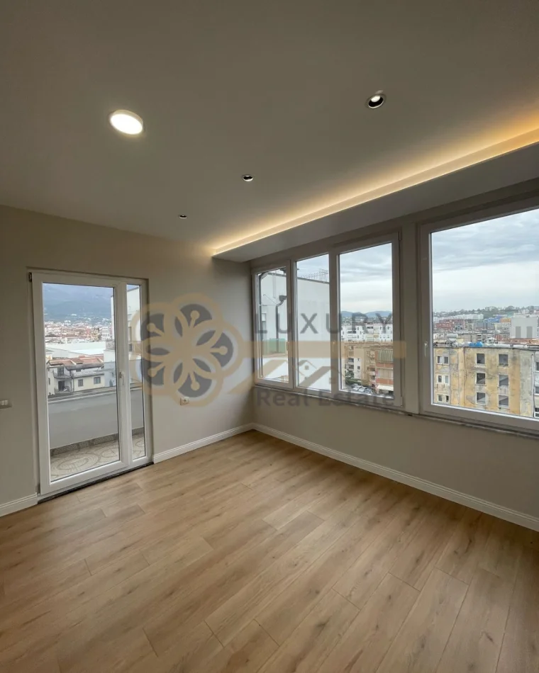 Tirane, shitet apartament 3+1+Ballkon Kati 5, 164 m² 280.000 € (Rr Arkitekt Sinani)