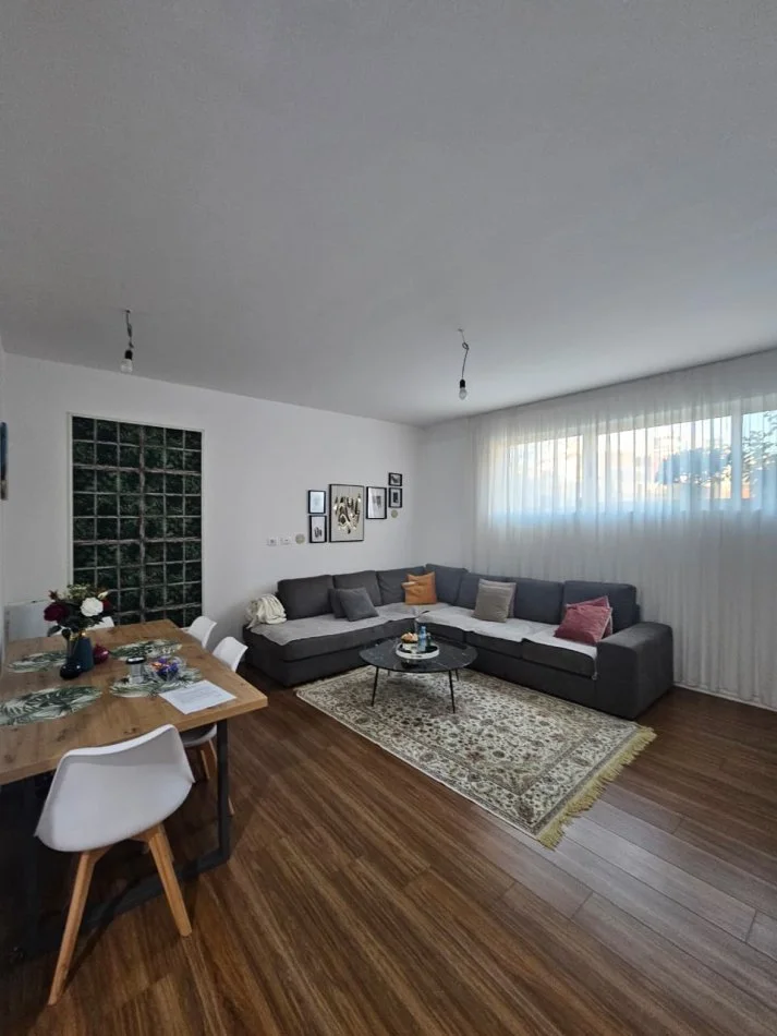 Tirane, shes Vile 3 Katshe Kati 3, 345 m² 800.000 € 