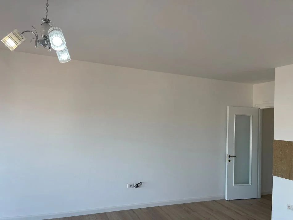 Tirane, shitet apartament 1+1+Ballkon Kati 5, 76 m² 155.000 € (zog i zi)