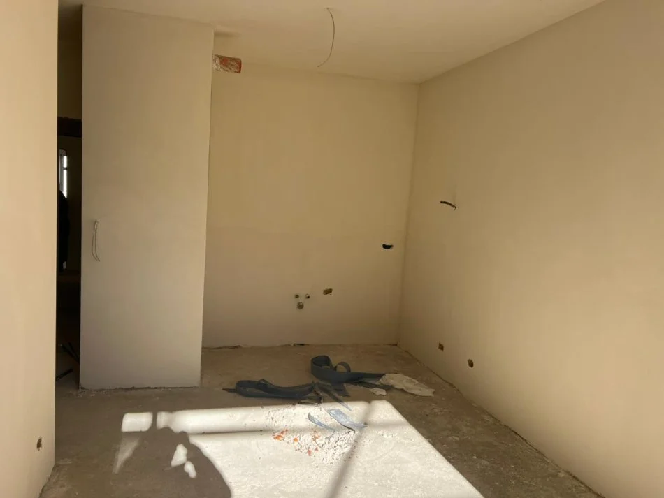 Tirane, shes apartament 1+1 Kati 4, 56 m² 66.000 € (Univers City)