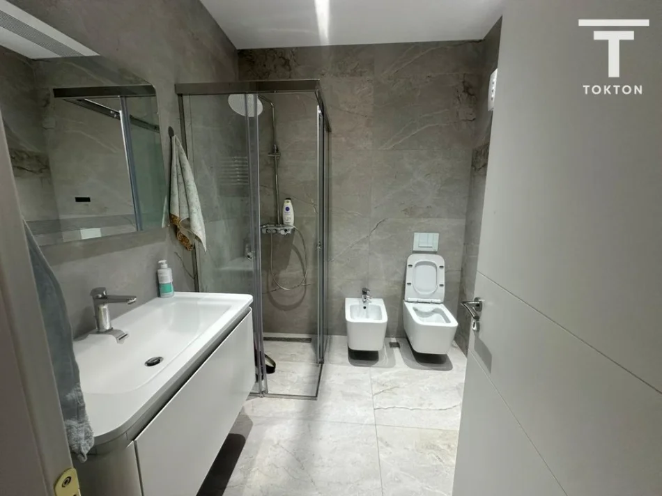 Tirane, shitet apartament 2+1 Kati 9, 139 m² 187.000 € (Rruga: "Sokrat Miho")