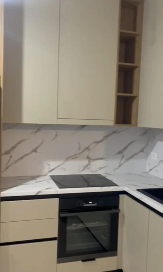 Tirane, jepet me qera apartament 1+1 Kati 3, 50 m² 450 € (Univers City)