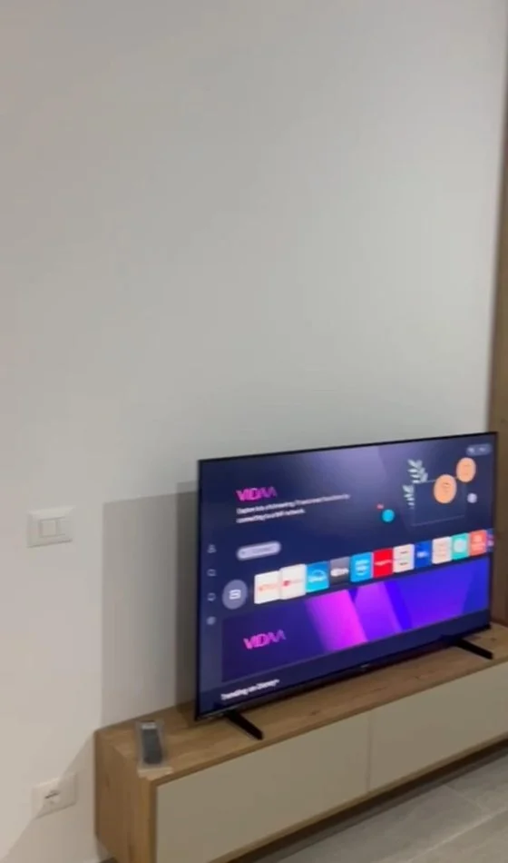 Tirane, jepet me qera apartament 1+1 Kati 3, 50 m² 450 € (Univers City)