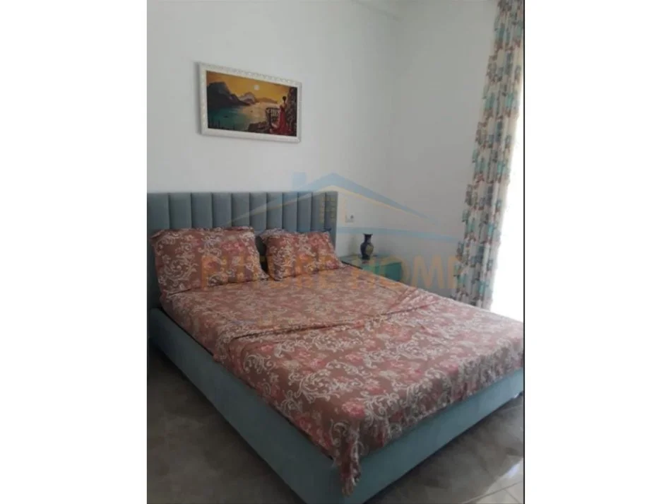 Gjiri I Lalëzit, jepet me qera apartament 2+1 Kati 2, 92 m² 800 €