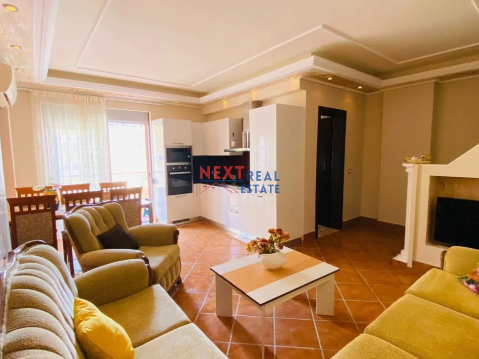 Vlore, jepet me qera apartament 2+1+Ballkon Kati 9, 90 m² 500 € 