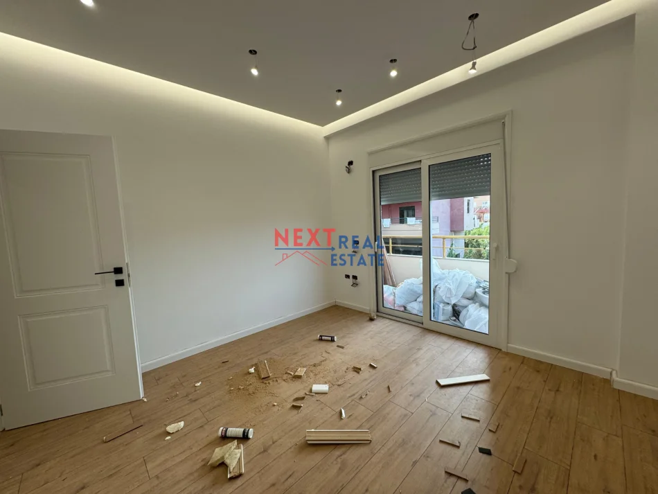 REZERVO PRONEN VETEM ME 500€! Vlore, shitet apartament 1+1+Ballkon , 82 m² 145.000 € (LUNGOMARE)