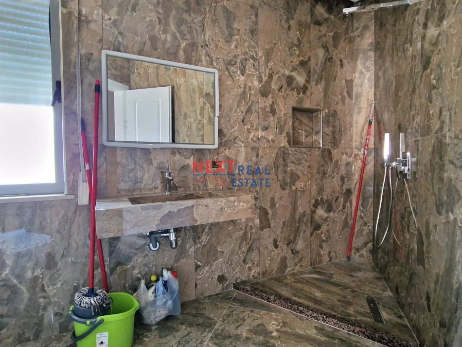 Vlore, shitet apartament 2+1+Aneks+Ballkon Kati 7, 122 m² 290.000 € (LUNGOMARE)