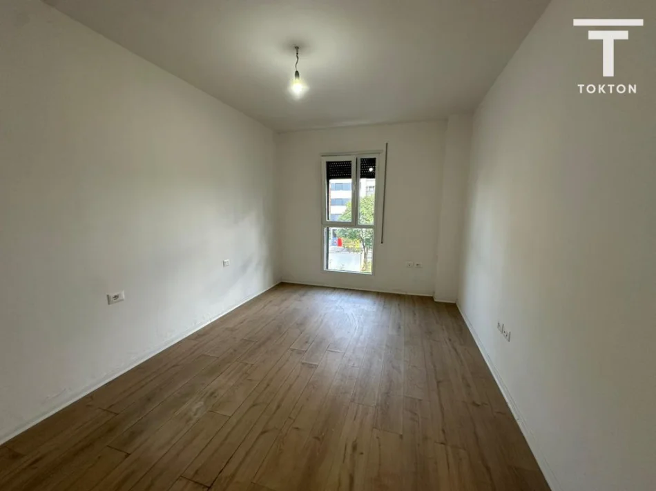 Tirane, jepet me qera apartament 2+1 Kati 2, 100 m² 570 € (don bosko)