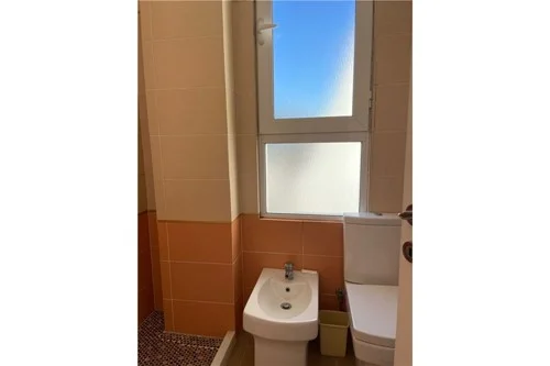 Tirane, jepet me qera apartament 2+1 Kati 5, 105 m² 750 € (Vasil Shanto)