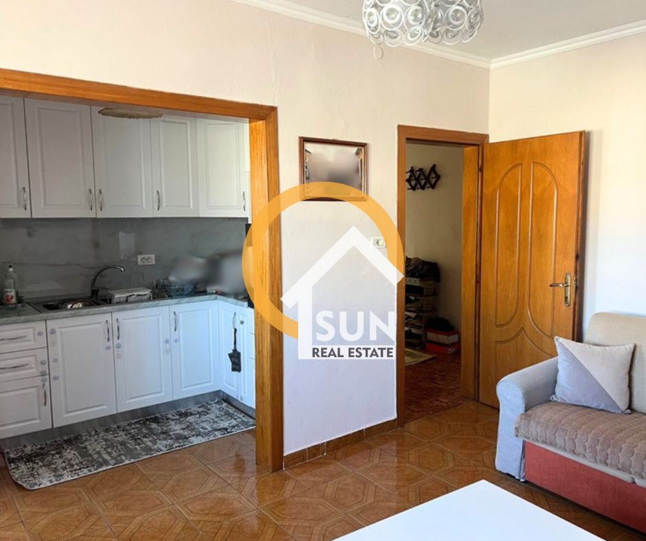 Shkoder, jepet me qera apartament 1+1+Ballkon Kati 5, 59 m² (BAJA E VOGEL, PERASH)