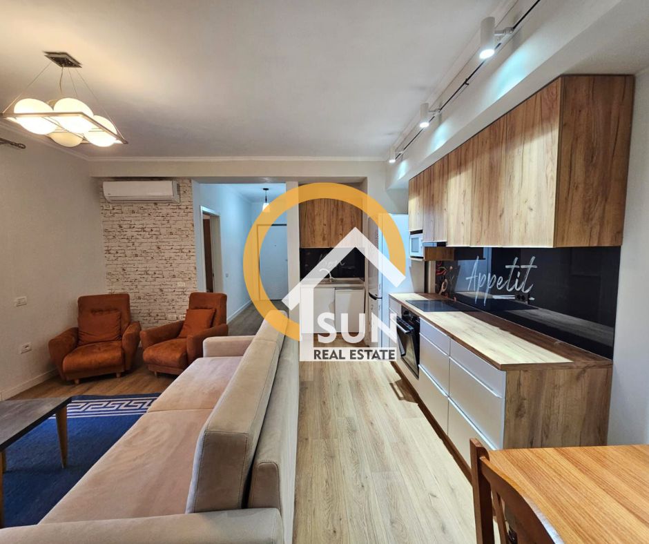 Shkoder, jepet me qera apartament 1+1+Ballkon Kati 2, 65 m² (rr. PAZARIT)