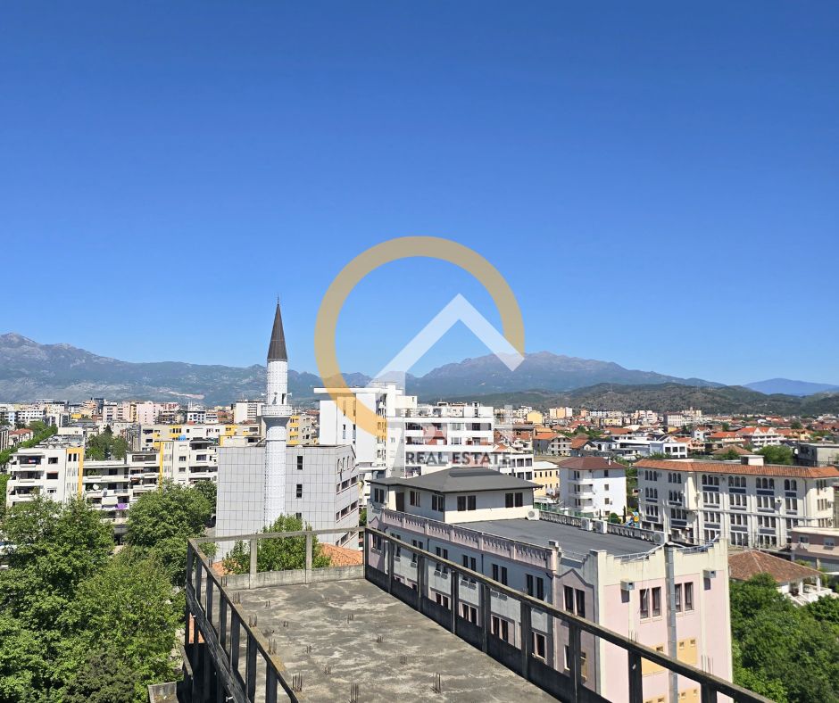 Shkoder, shitet apartament 2+1+Ballkon Kati 3, 103 m² (RR. MBRETI GENT, XHABIJE)