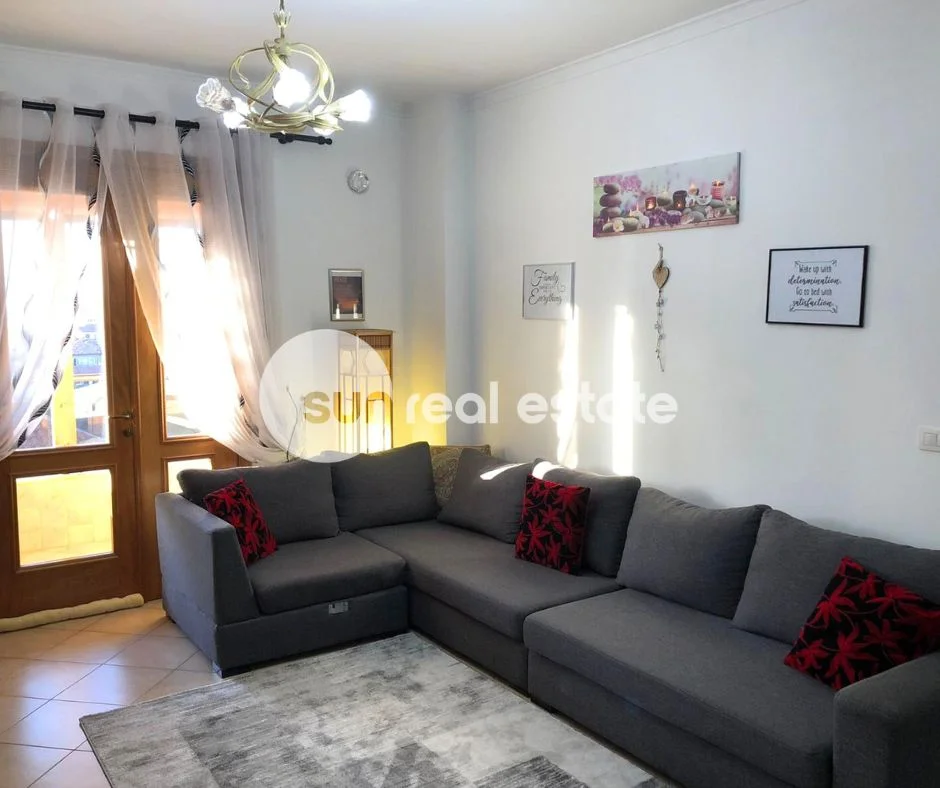 Shkoder, jepet me qera apartament 2+1+Ballkon Kati 6, 96 m² 500 € (KISHA E MADHE)