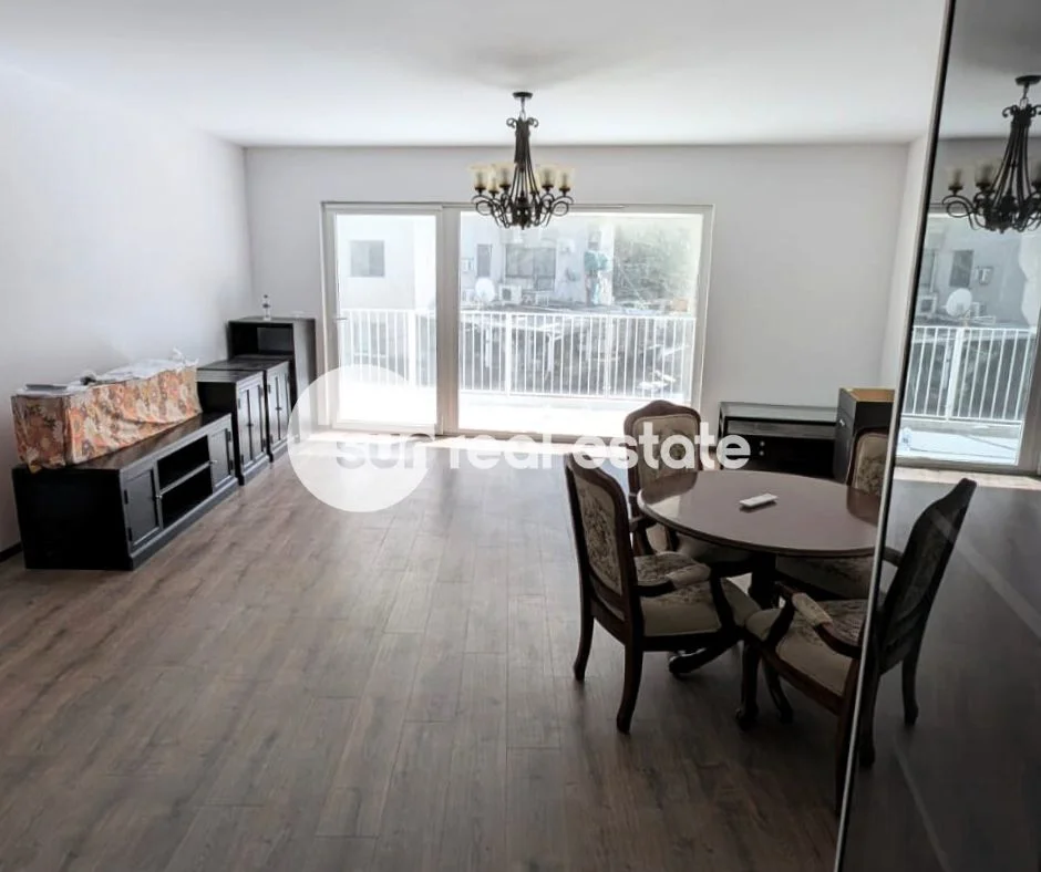 Tirane, jepet me qera apartament 2+1+Ballkon Kati 2, 135 m² 1.500 € (AFER PARKUT TE LIQENIT)