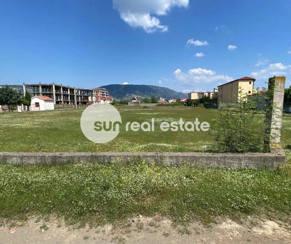 Velipoje, shitet toke , 2.012 m² 201.200 € (VELIPOJE)