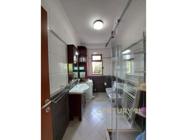 Tirane, jepet me qera apartament 3+1+A+BLK Kati 2, 155 m² 550 Euro (Dritan Hoxha)