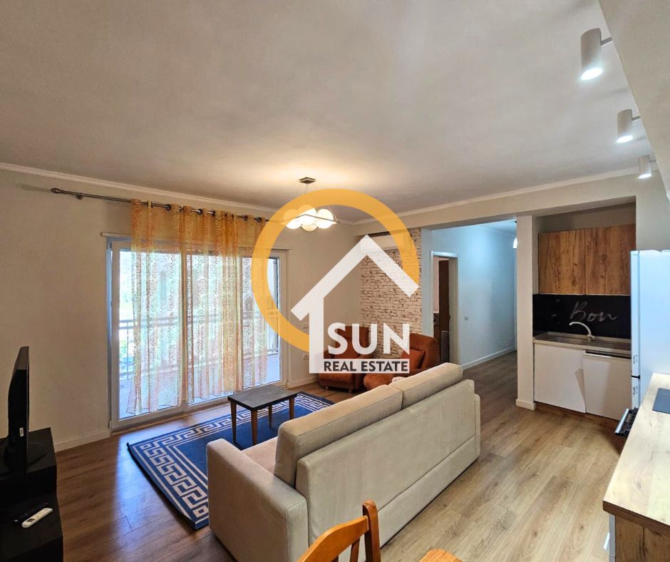 Shkoder, jepet me qera apartament 1+1+Ballkon Kati 2, 65 m² (rr. PAZARIT)