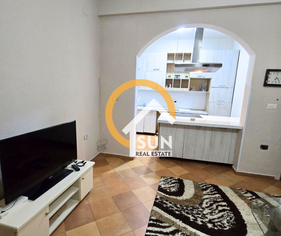 Shkoder, jepet me qera apartament 1+1+Ballkon Kati 4, 140 m² (HASAN RIZA PASHA)