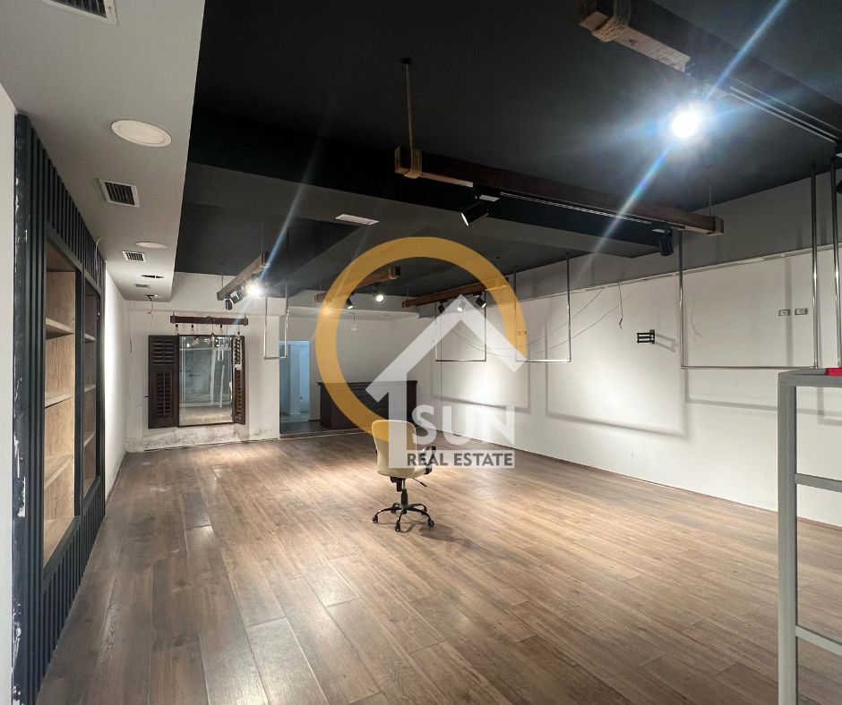Shkoder, jepet me qera ambjent biznesi Kati -1, 100 m² (QENDER)