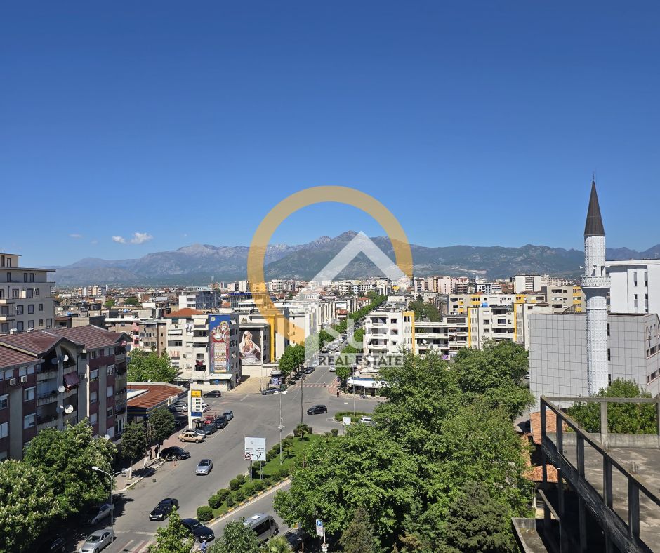 Shkoder, jepet me qera apartament 2+1+Ballkon Kati 7, 103 m² (XHABIJE)