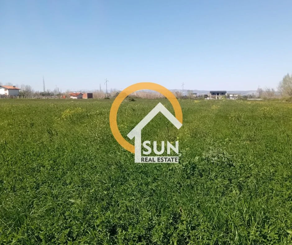 Lezhe, shitet toke ne bregdet , 10.000 m² (TALE, LEZHE)