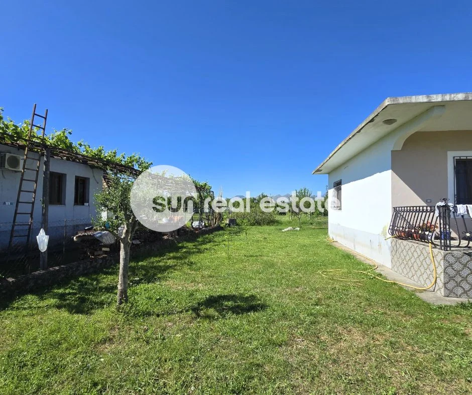 Shkoder, shitet shtepi 2+1 Kati 0, 1.070 m² (GRUDE E RE)