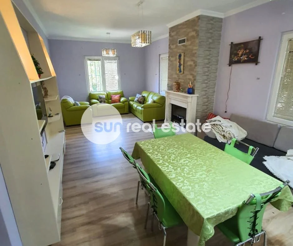 Tirane, shitet Vile 3 Katshe Kati 0, 1.000 m² 350.000 € (PEZE E VOGEL)