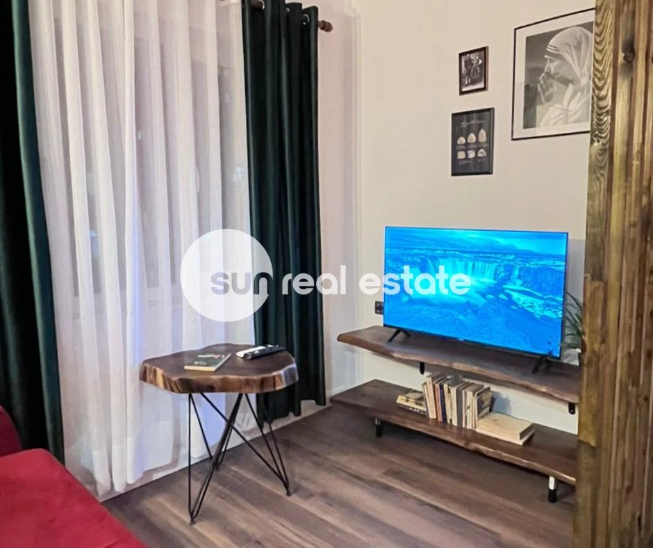 jepet me qera garsonier 1+1 Kati 5, 30 m² (KRYQEZIMI 21 DHJETORI)