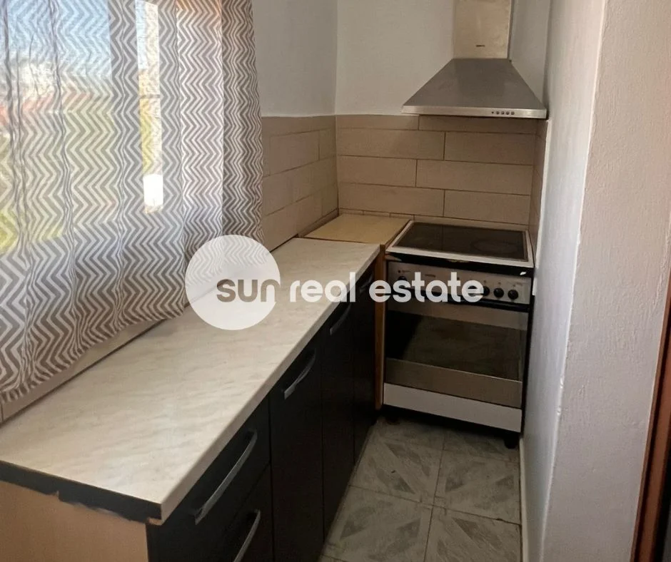 Shkoder, jepet me qera apartament 2+1 Kati 3, 65 m² (QENDER)