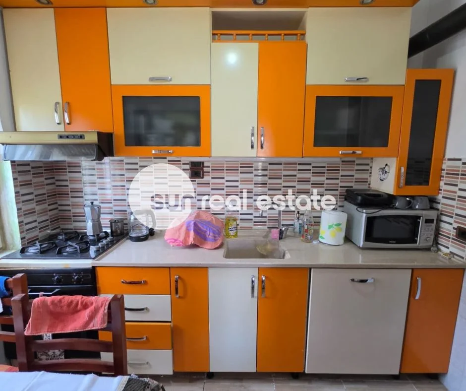 Shkoder, shitet shtepi 2+1 Kati 1, (RR. PJETER BOGDANI)