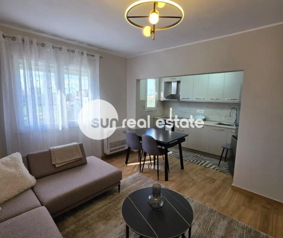 Shkoder, jepet me qera apartament 2+1 Kati 3, 73 m² (AFER VARREZAVE KATOLIKE, SHKODER)